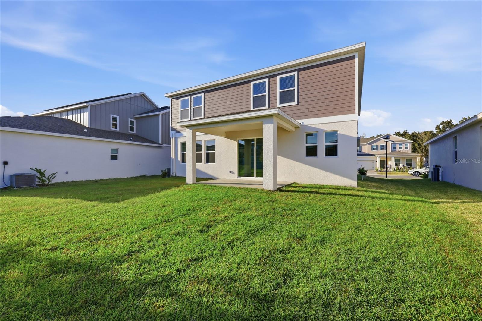 Image 40 of 62 For 694 Peroni Avenue