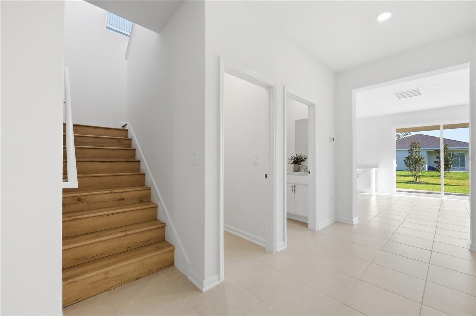 Image 8 of 62 For 694 Peroni Avenue