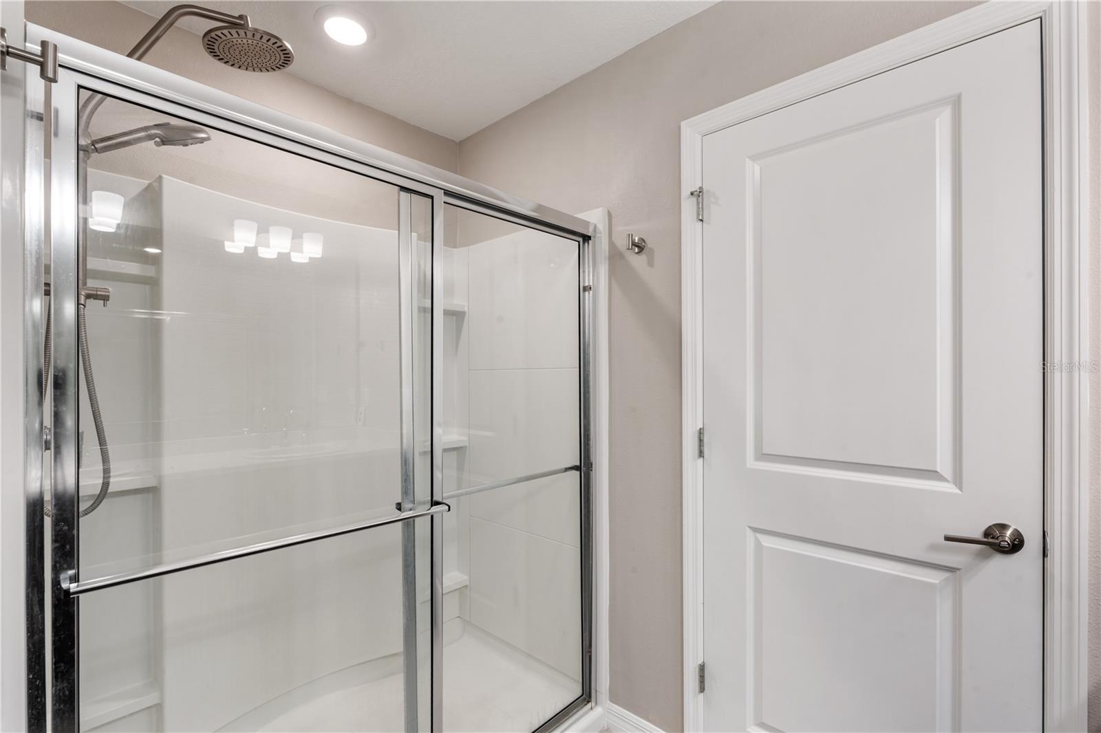 Image 18 of 21 For 1139 Calico Pointe Circle