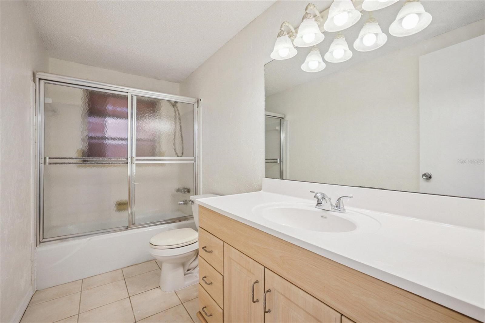 Image 13 of 25 For 20168 Edgewater Drive