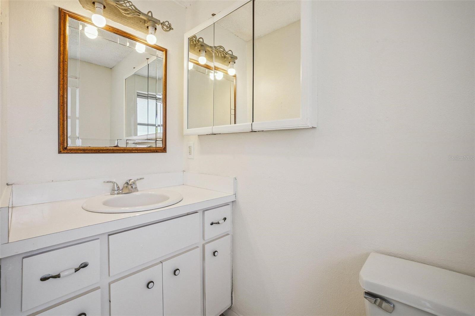 Image 19 of 25 For 20168 Edgewater Drive