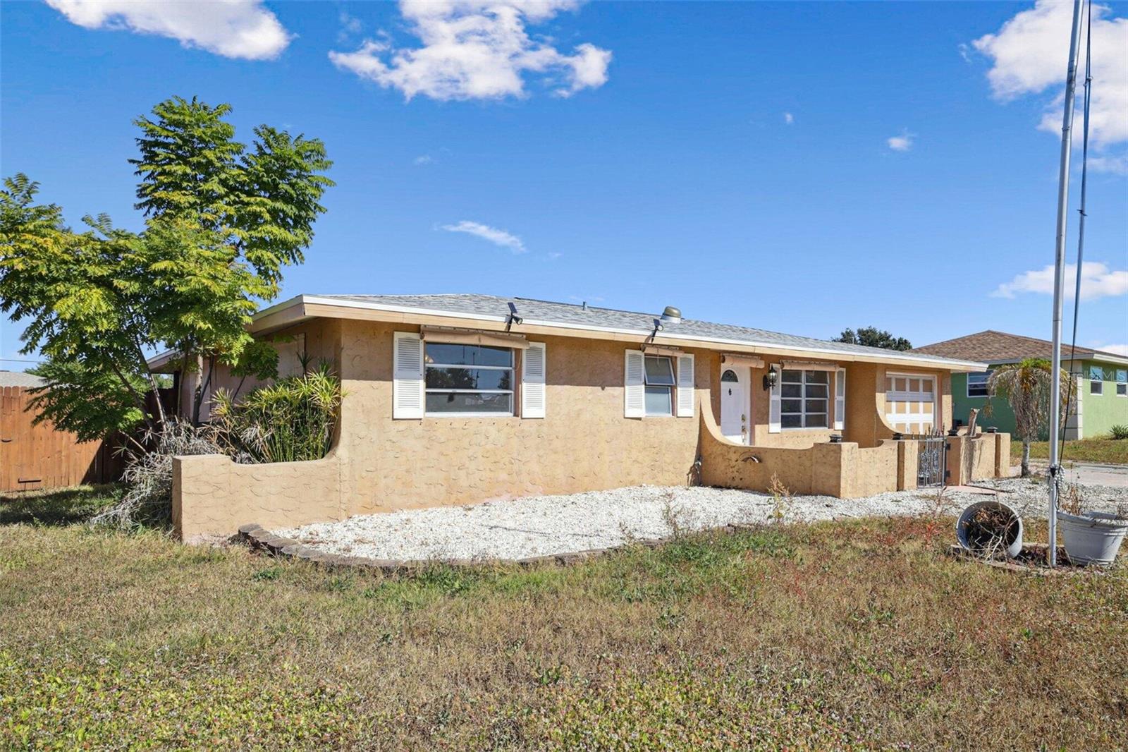 Image 3 of 25 For 20168 Edgewater Drive