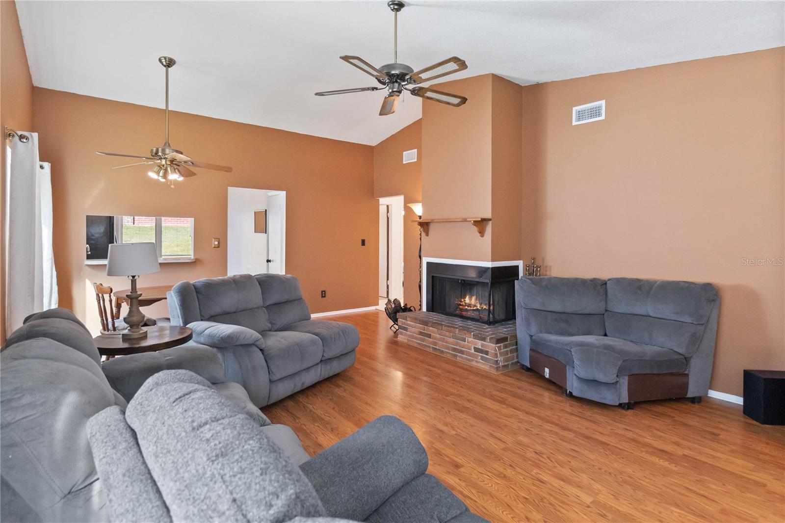 Image 3 of 18 For 7209 Harbor Heights Circle