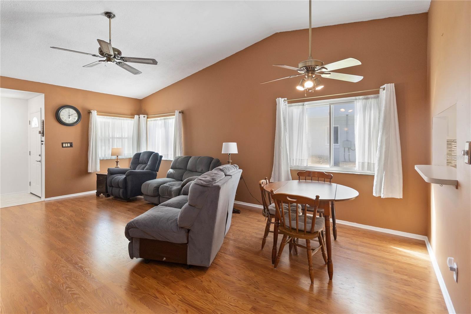 Image 4 of 18 For 7209 Harbor Heights Circle