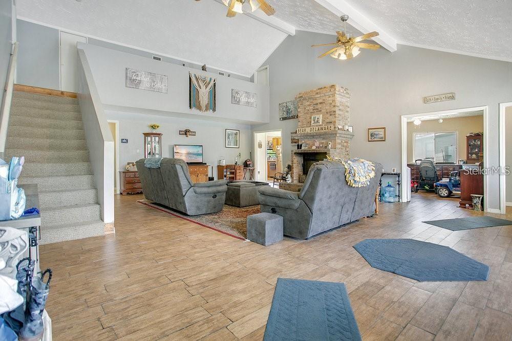 Image 3 of 8 For 418 Glenn Road