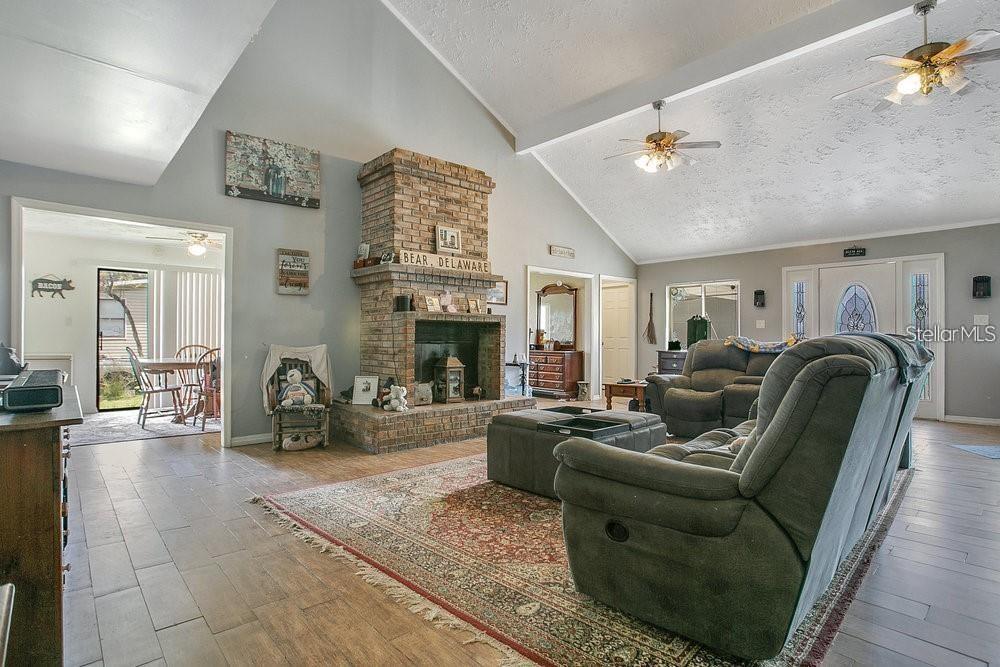 Image 5 of 8 For 418 Glenn Road