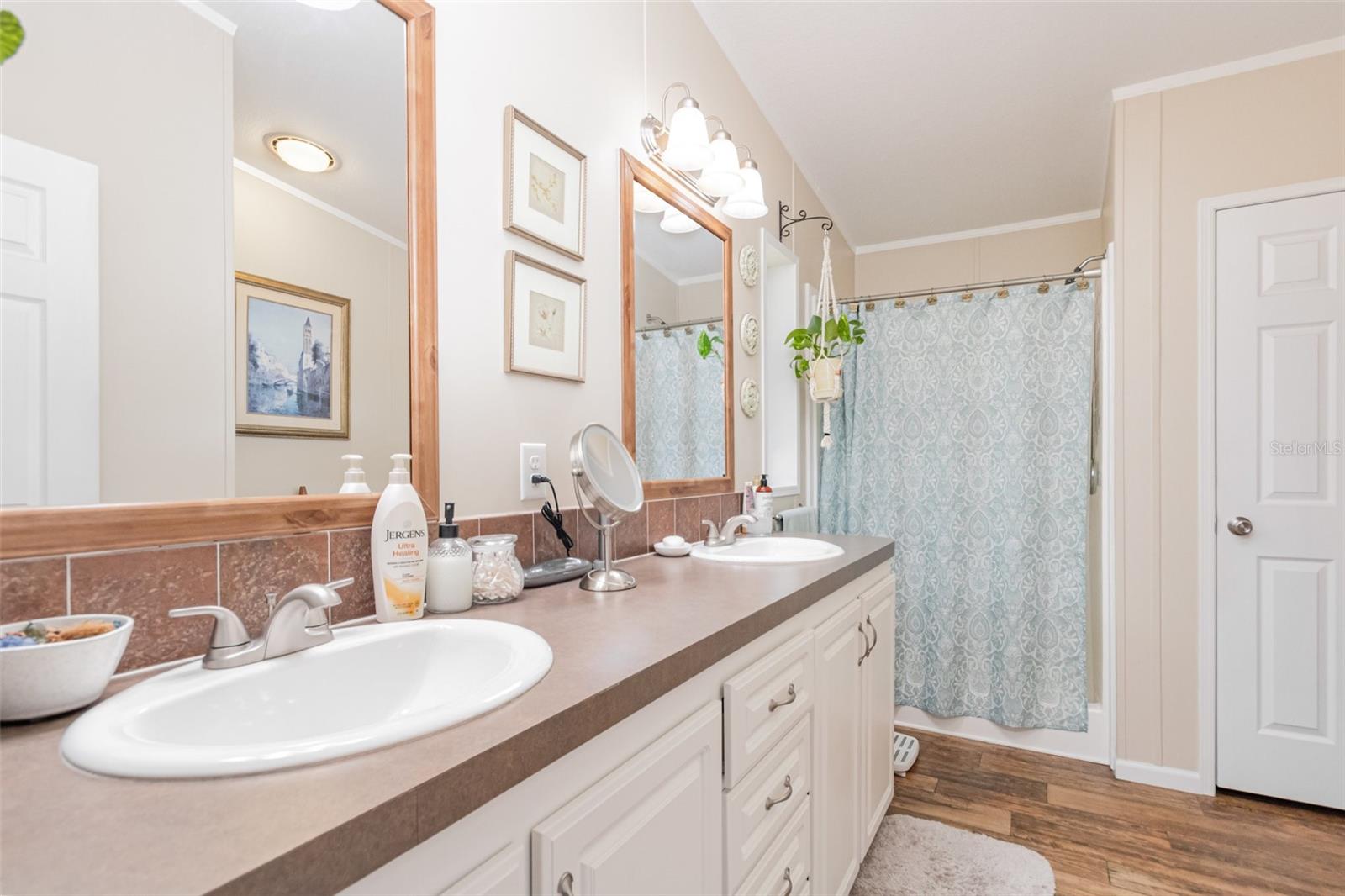 Image 23 of 33 For 1729 Stacey Drive