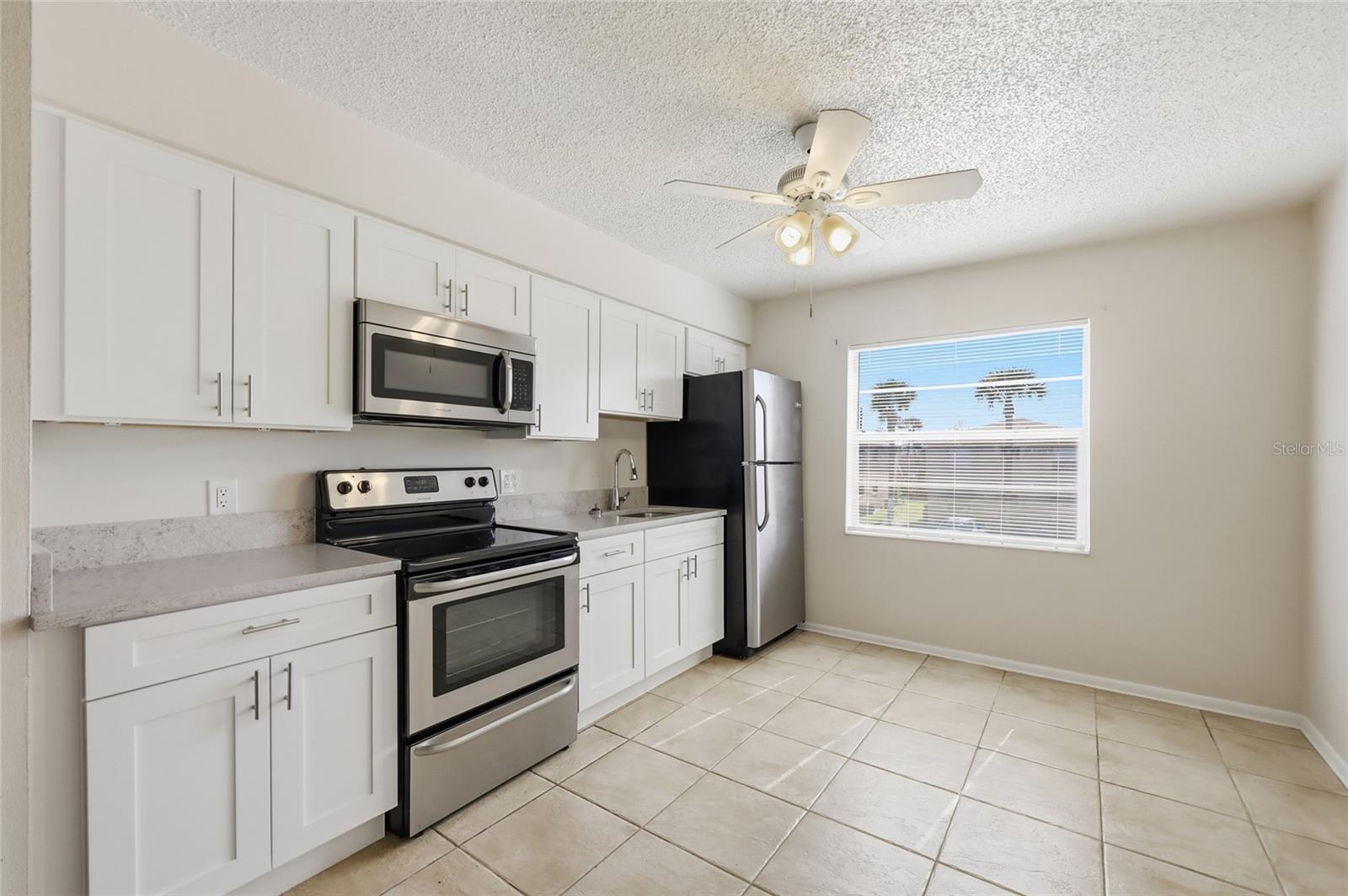 Image 26 of 45 For 705 Michigan Court 1-4