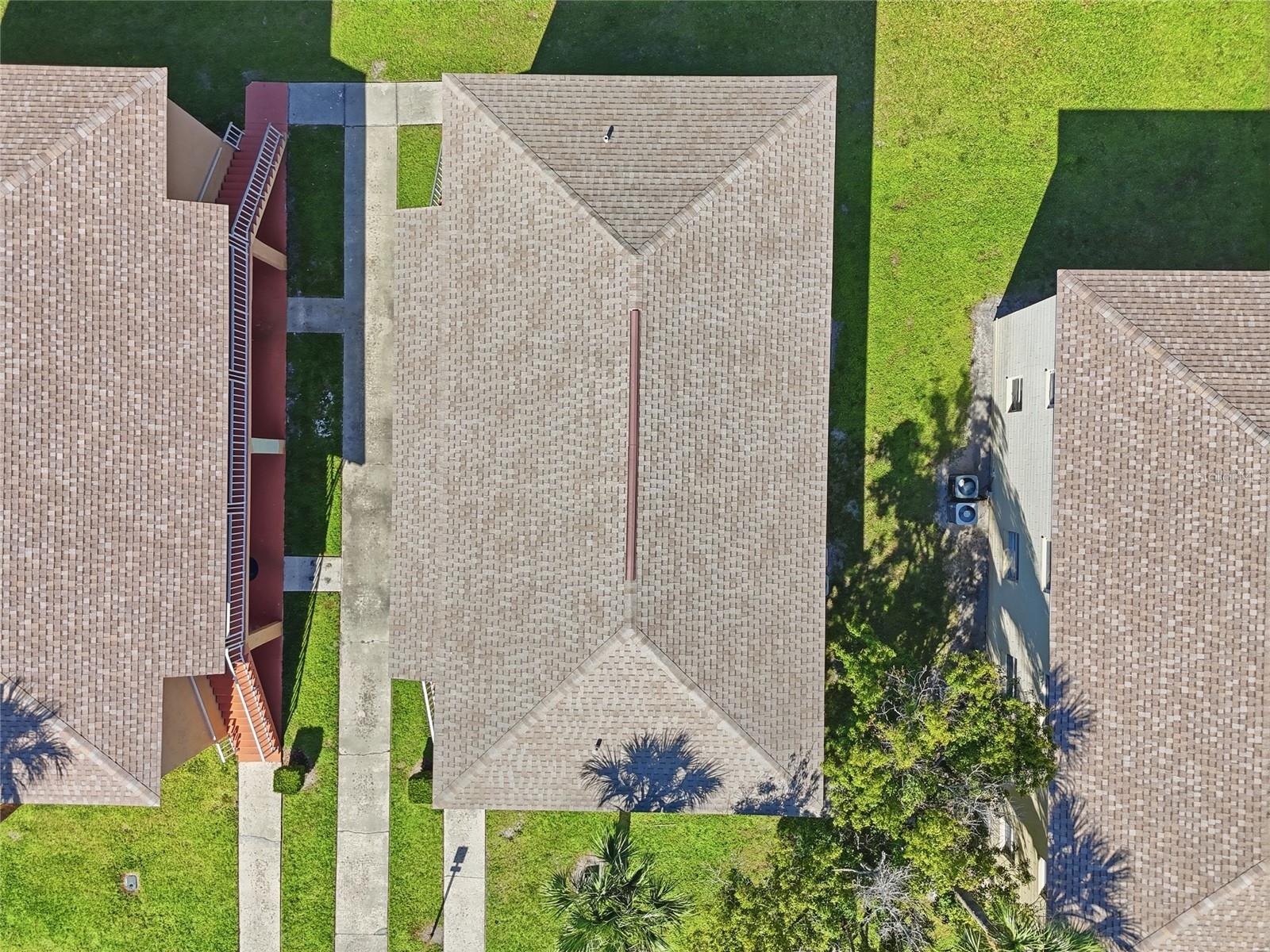 Image 34 of 45 For 705 Michigan Court 1-4