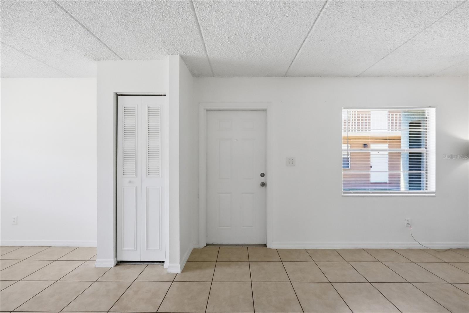 Image 7 of 45 For 705 Michigan Court 1-4