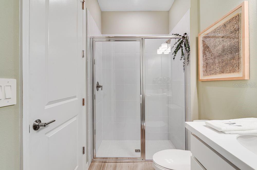 Image 17 of 59 For 5157 Firestone Alley