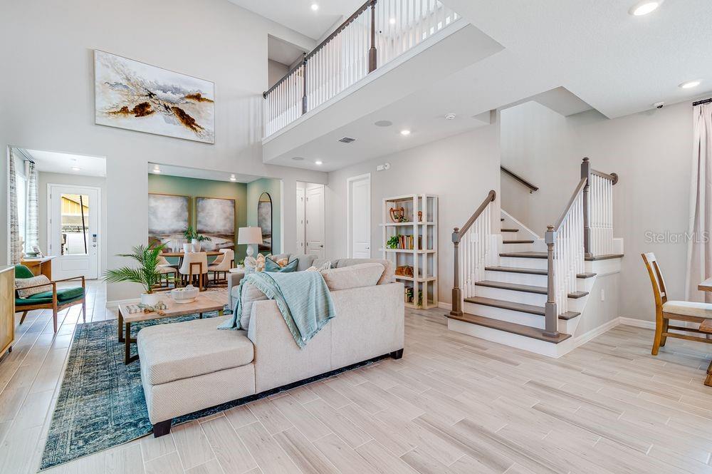 Image 4 of 59 For 5157 Firestone Alley