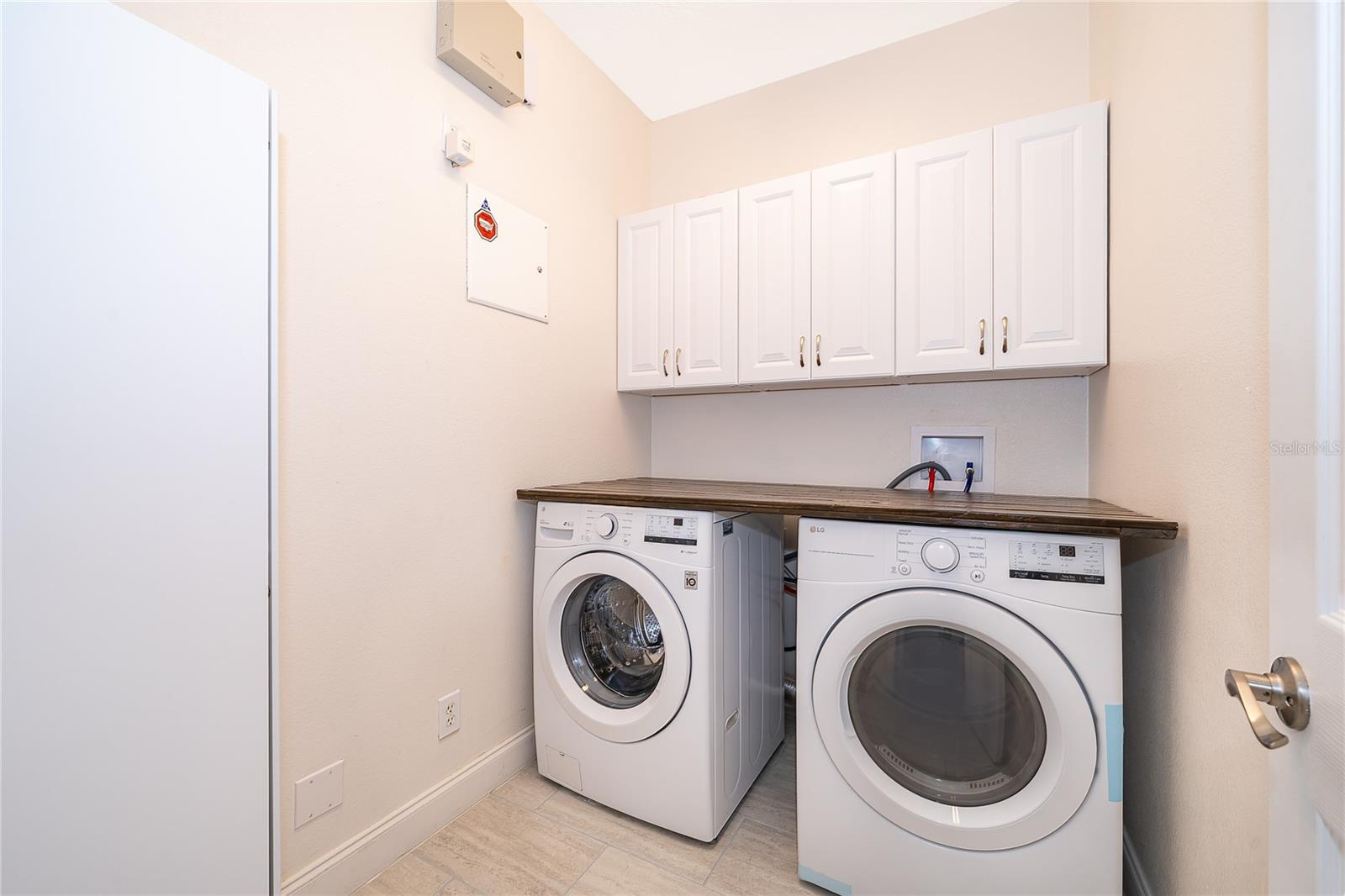 Image 20 of 40 For 2730 Old Redpine Way