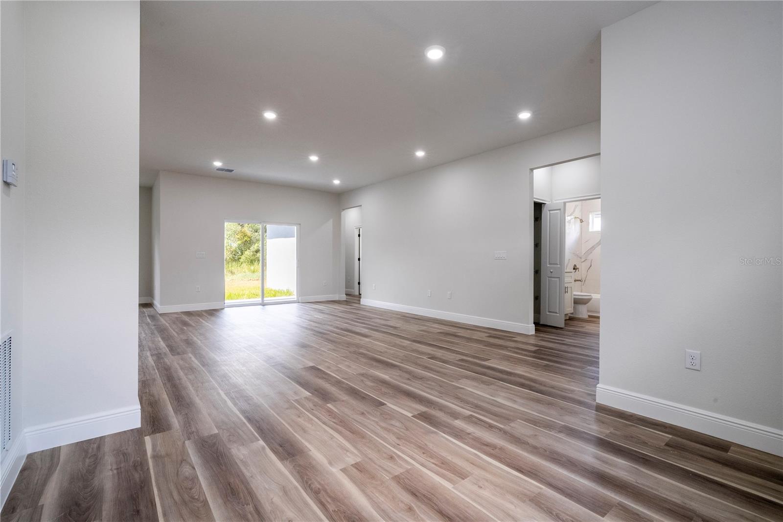 Image 3 of 70 For 14599 48th Avenue