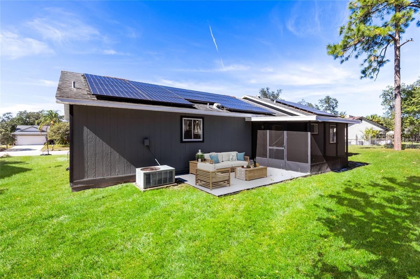 Image 15 of 18 For 513 Hager Drive