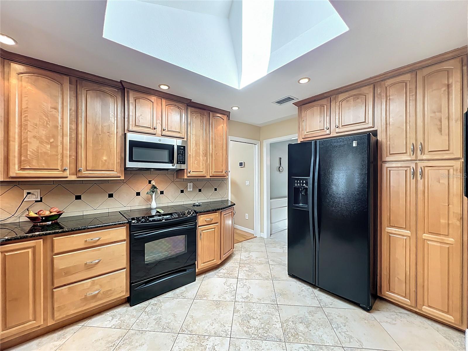 Image 10 of 58 For 516 Fernwood Drive