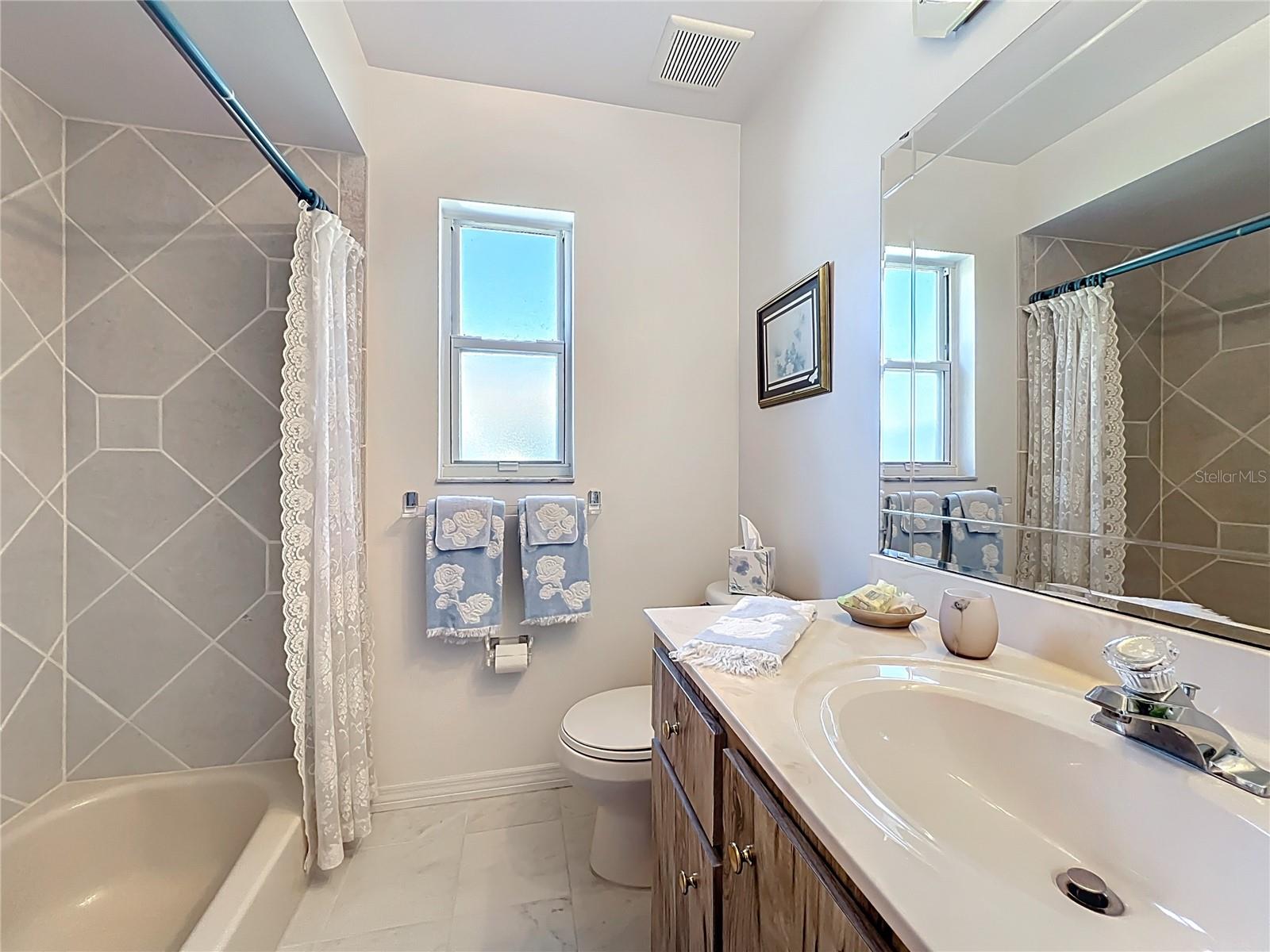 Image 31 of 58 For 516 Fernwood Drive