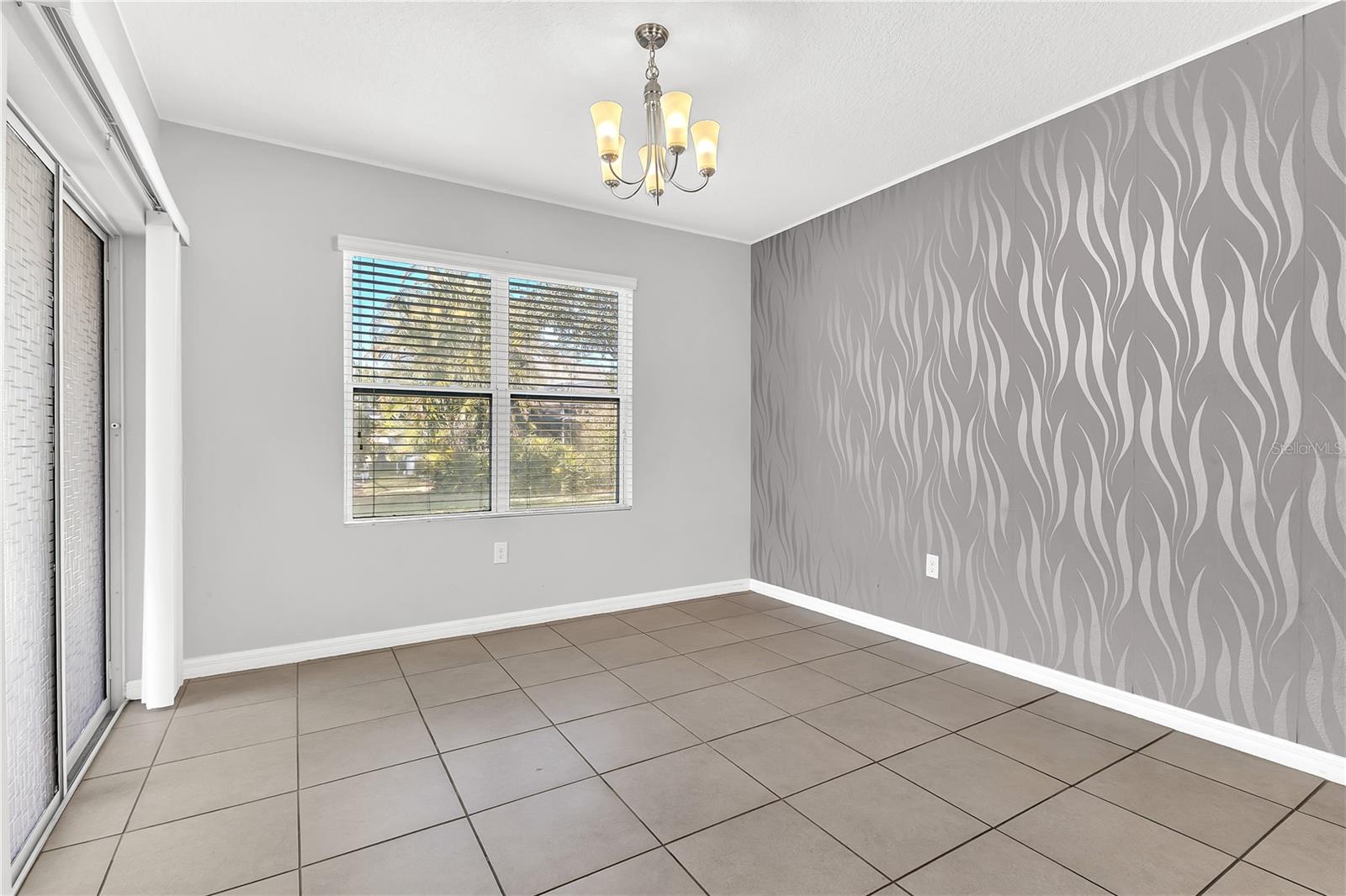 Image 12 of 35 For 849 Sheen Circle