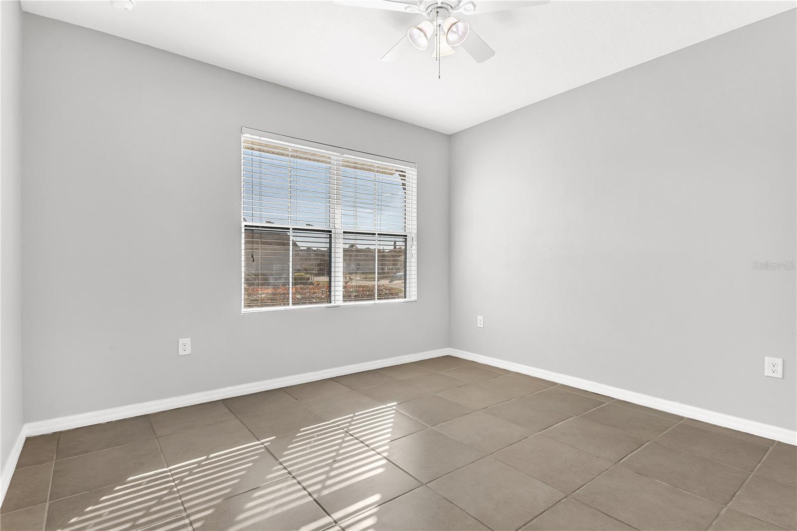 Image 28 of 35 For 849 Sheen Circle