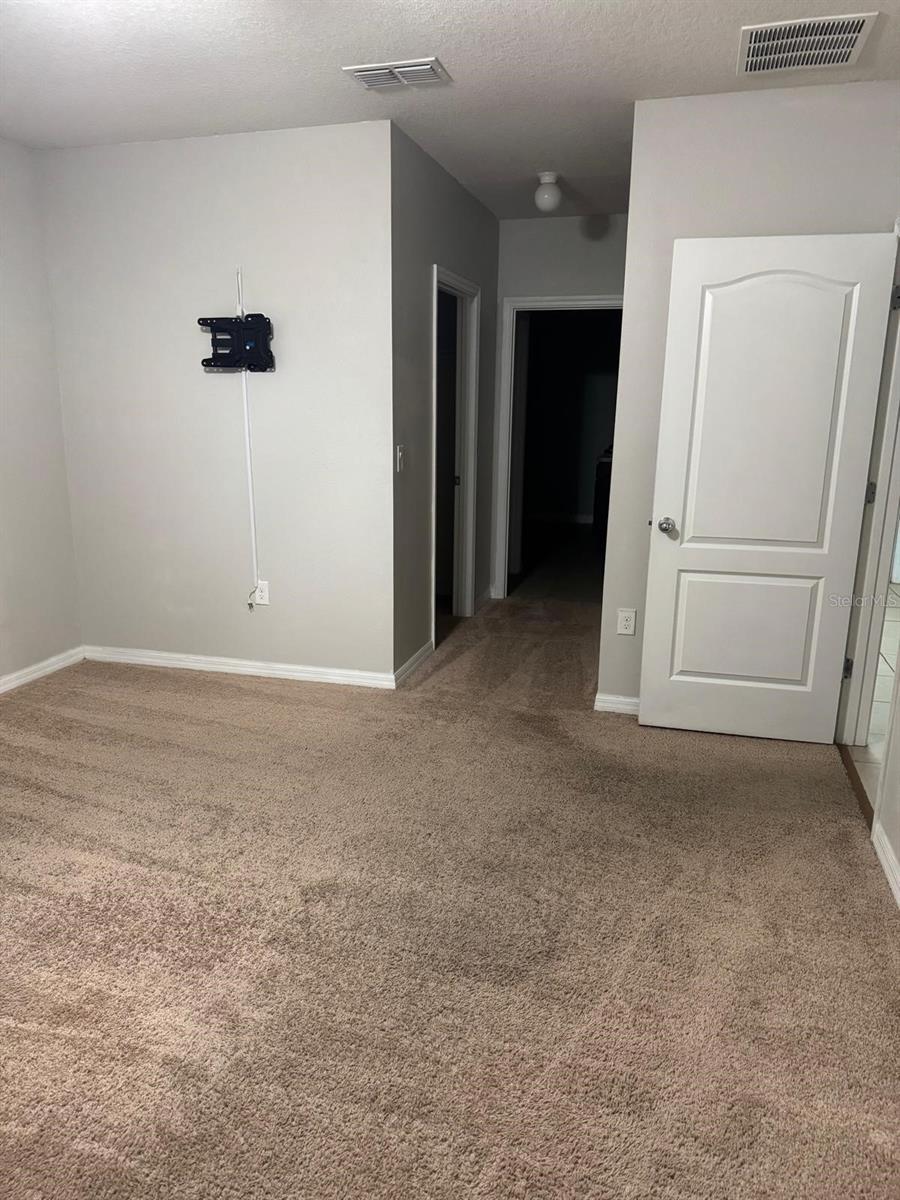 Image 4 of 5 For 849 Sheen Circle