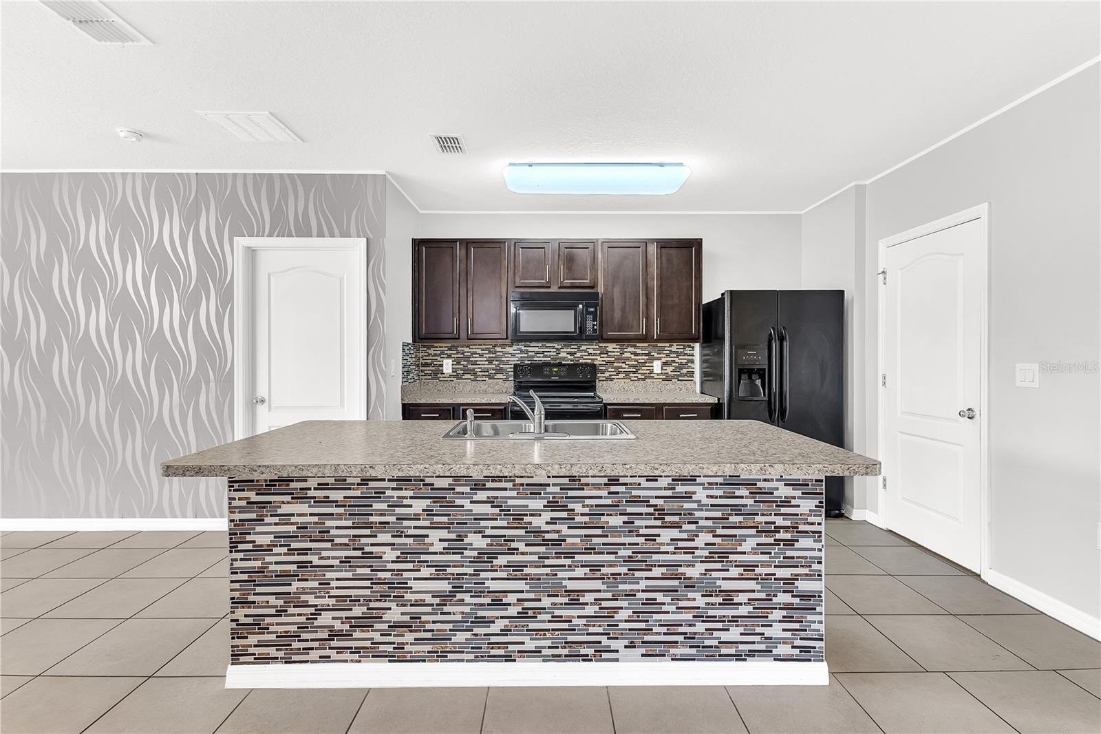 Image 13 of 35 For 849 Sheen Circle