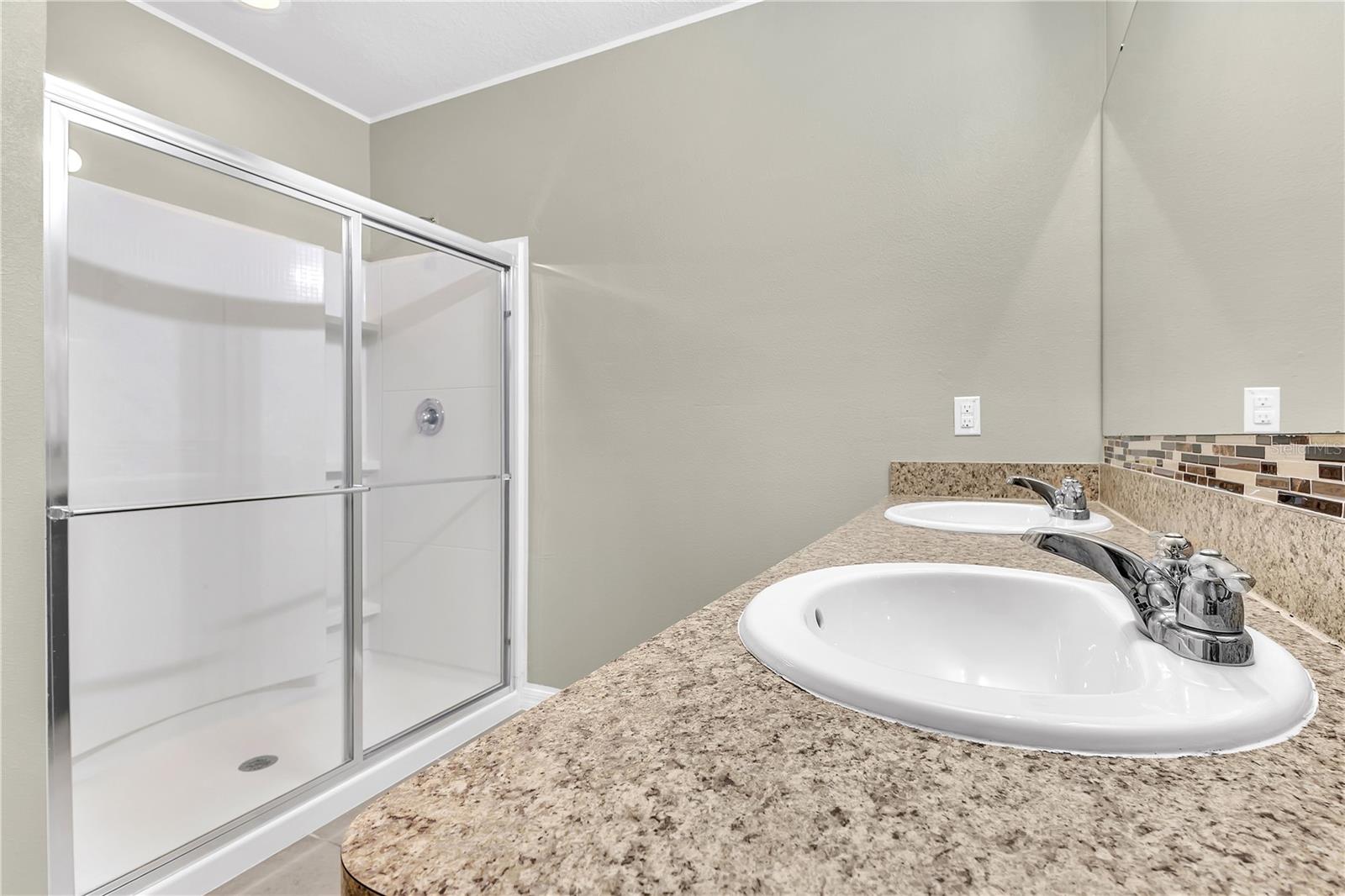 Image 16 of 35 For 849 Sheen Circle