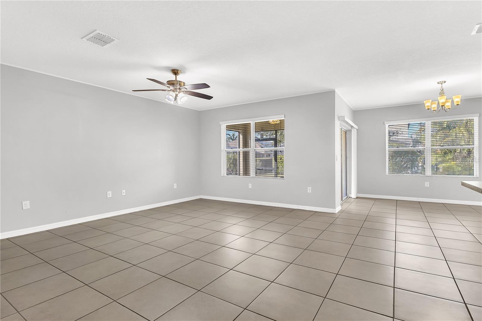 Image 22 of 35 For 849 Sheen Circle