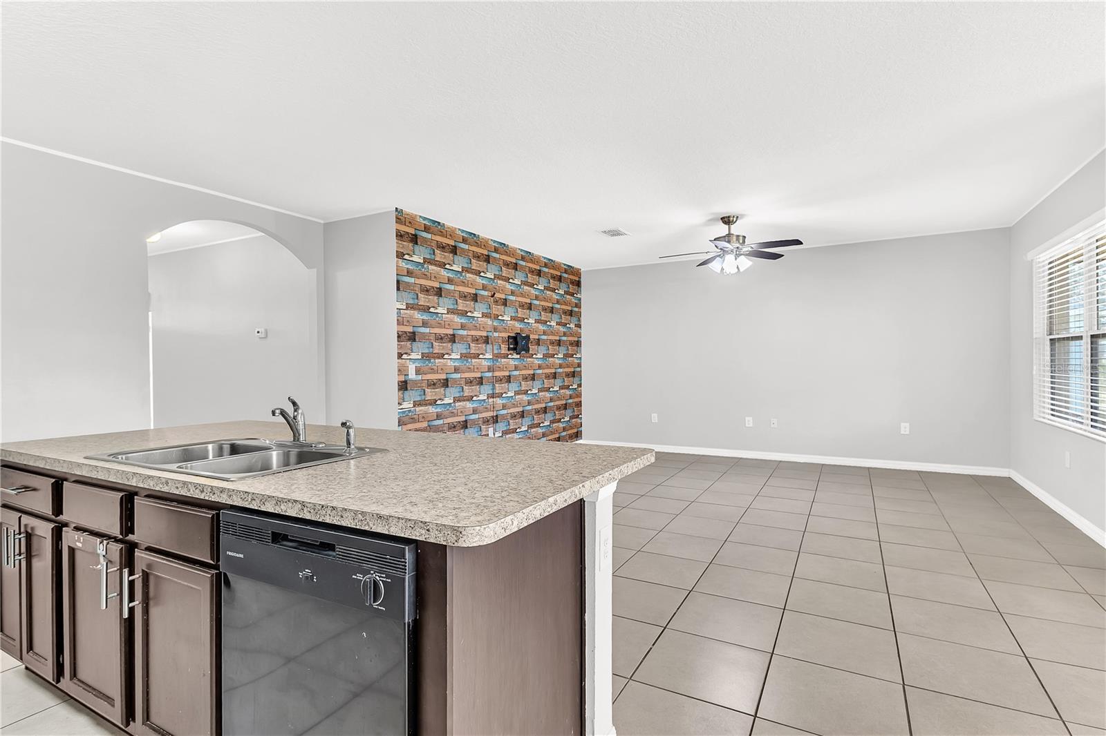 Image 8 of 35 For 849 Sheen Circle