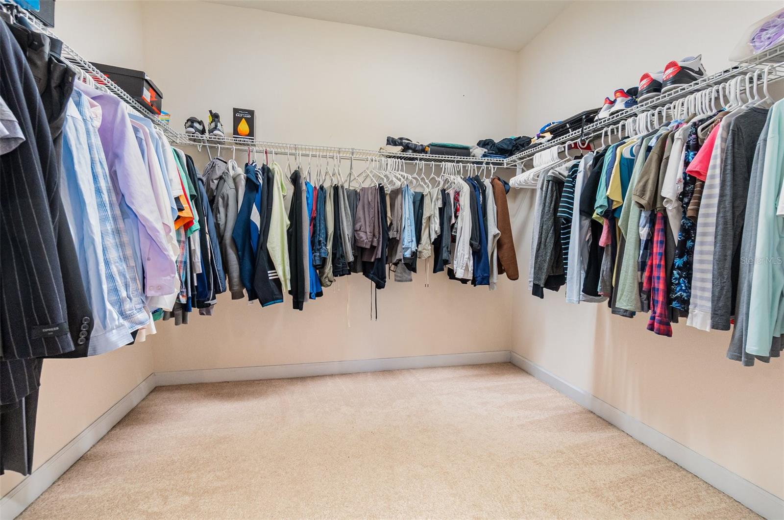 Image 17 of 31 For 669 Hangnest Lane