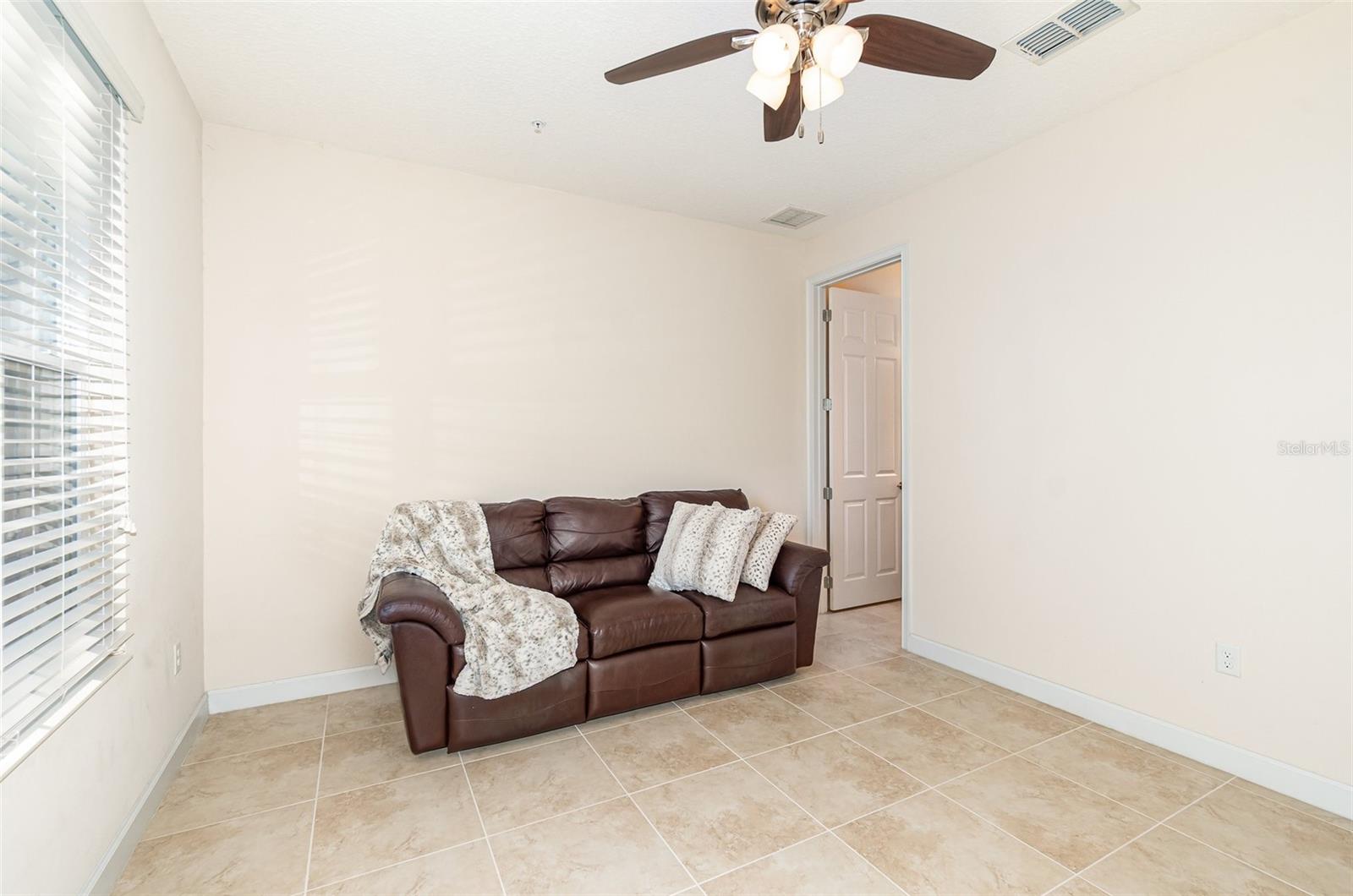 Image 20 of 31 For 669 Hangnest Lane