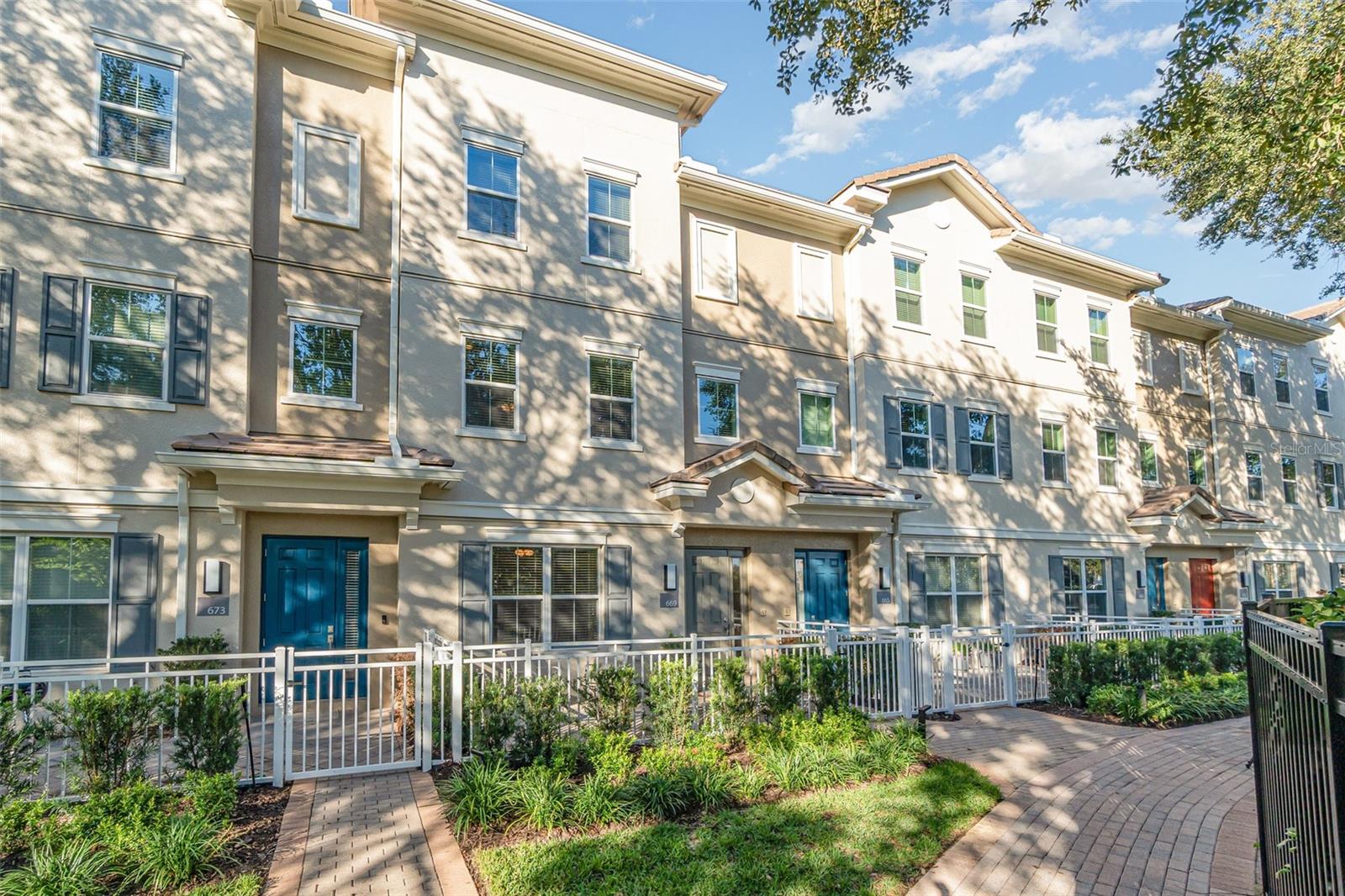 Image 3 of 31 For 669 Hangnest Lane