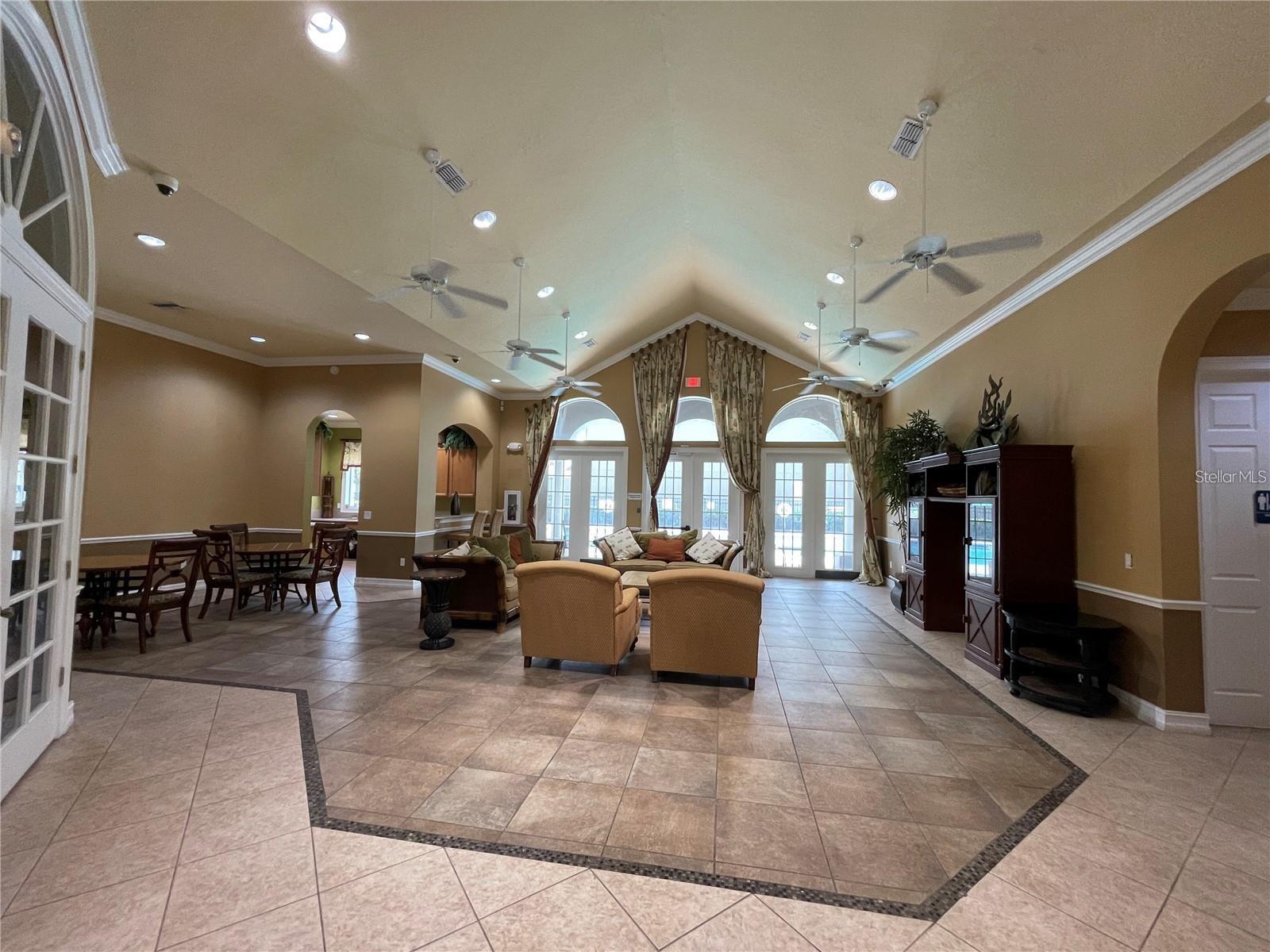 Image 13 of 19 For 3577 Wilshire Way Road 61