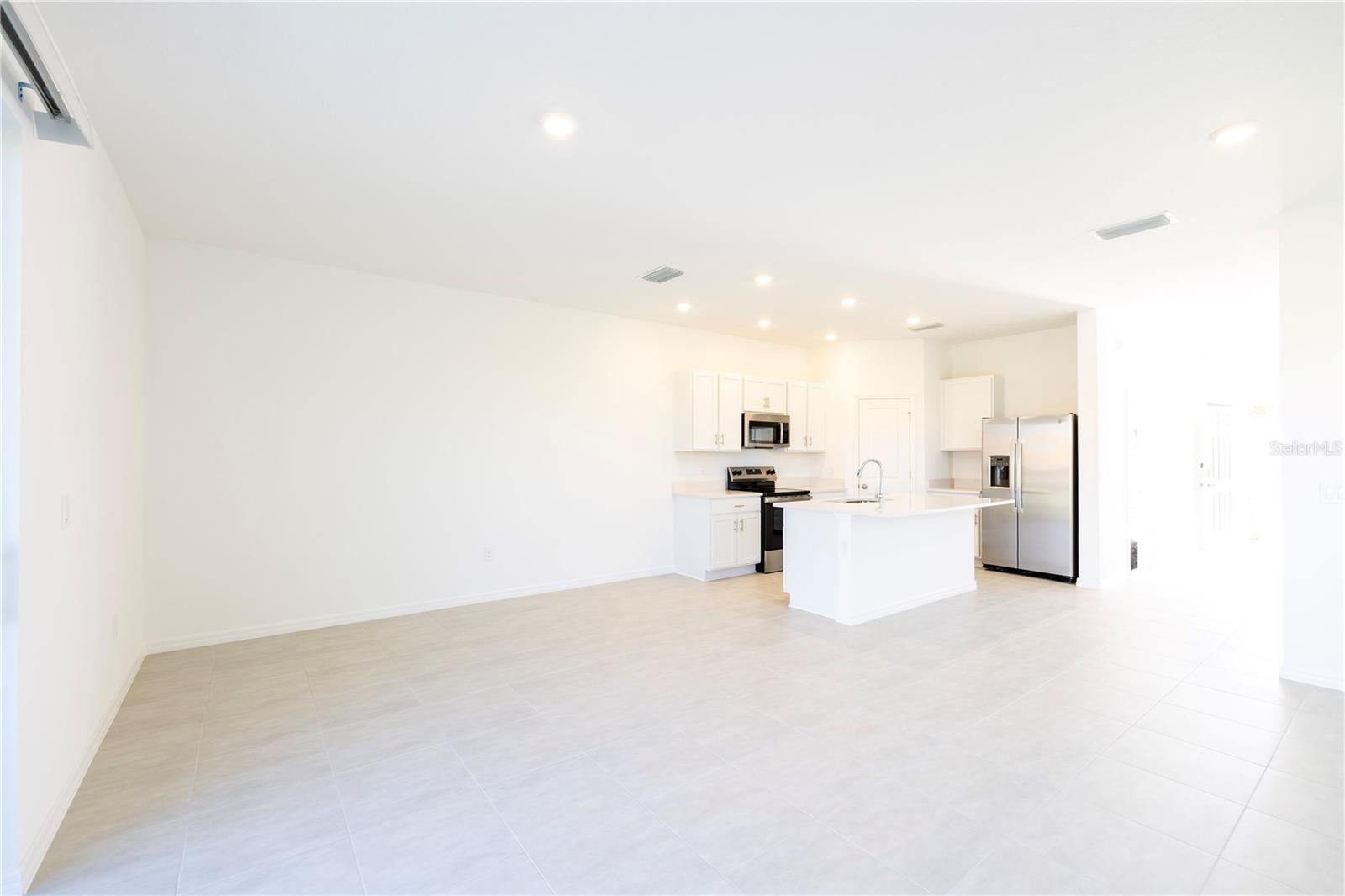 Image 16 of 76 For 7609 Waterscape Drive