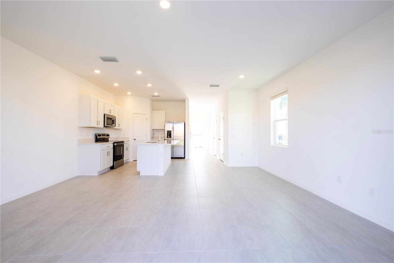 Image 33 of 76 For 7609 Waterscape Drive