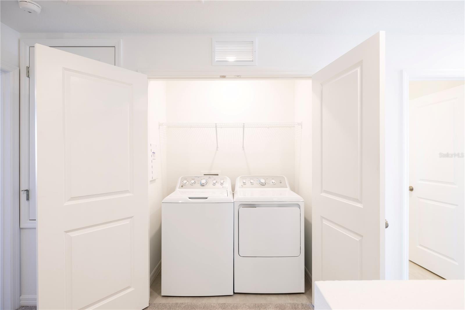 Image 38 of 76 For 7609 Waterscape Drive