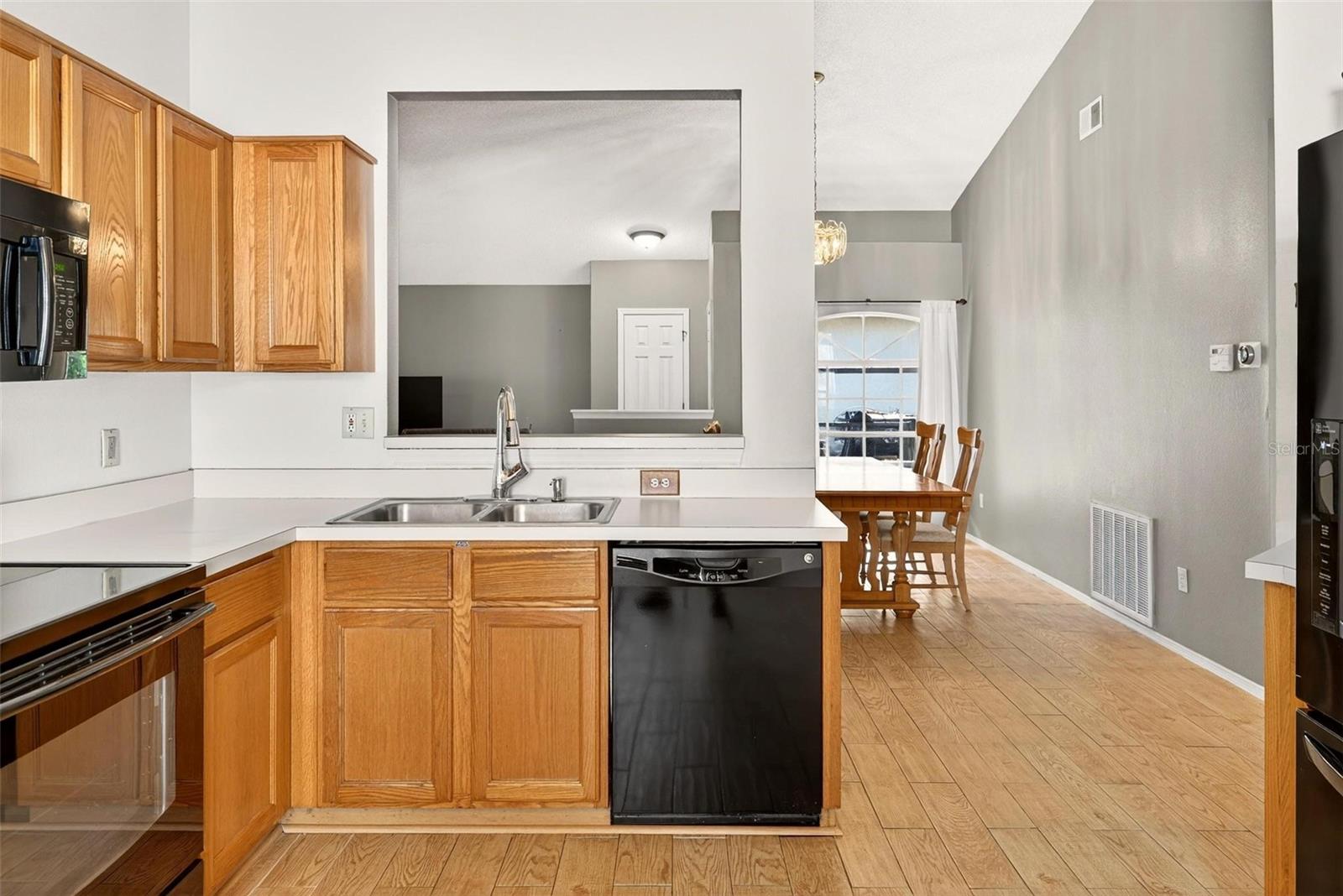 Image 21 of 48 For 1140 Windy Way