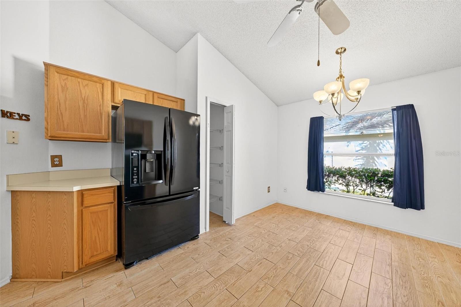 Image 26 of 48 For 1140 Windy Way