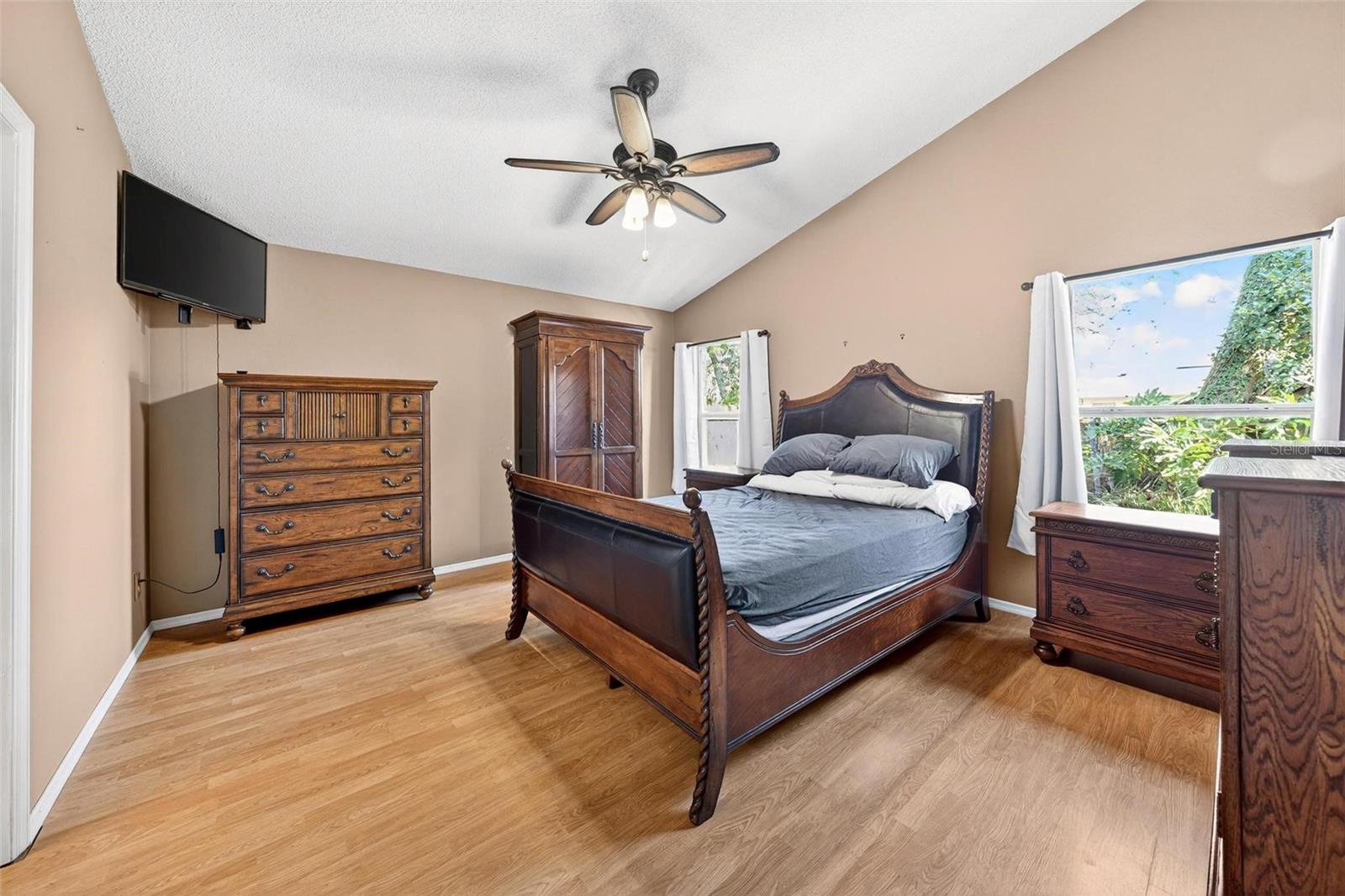 Image 27 of 48 For 1140 Windy Way