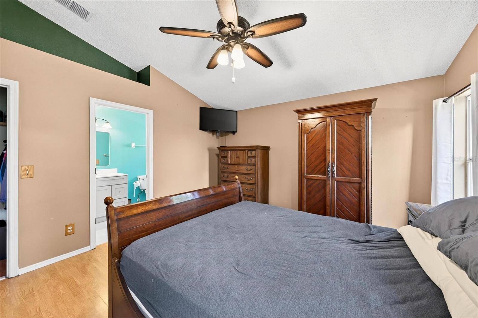 Image 31 of 48 For 1140 Windy Way