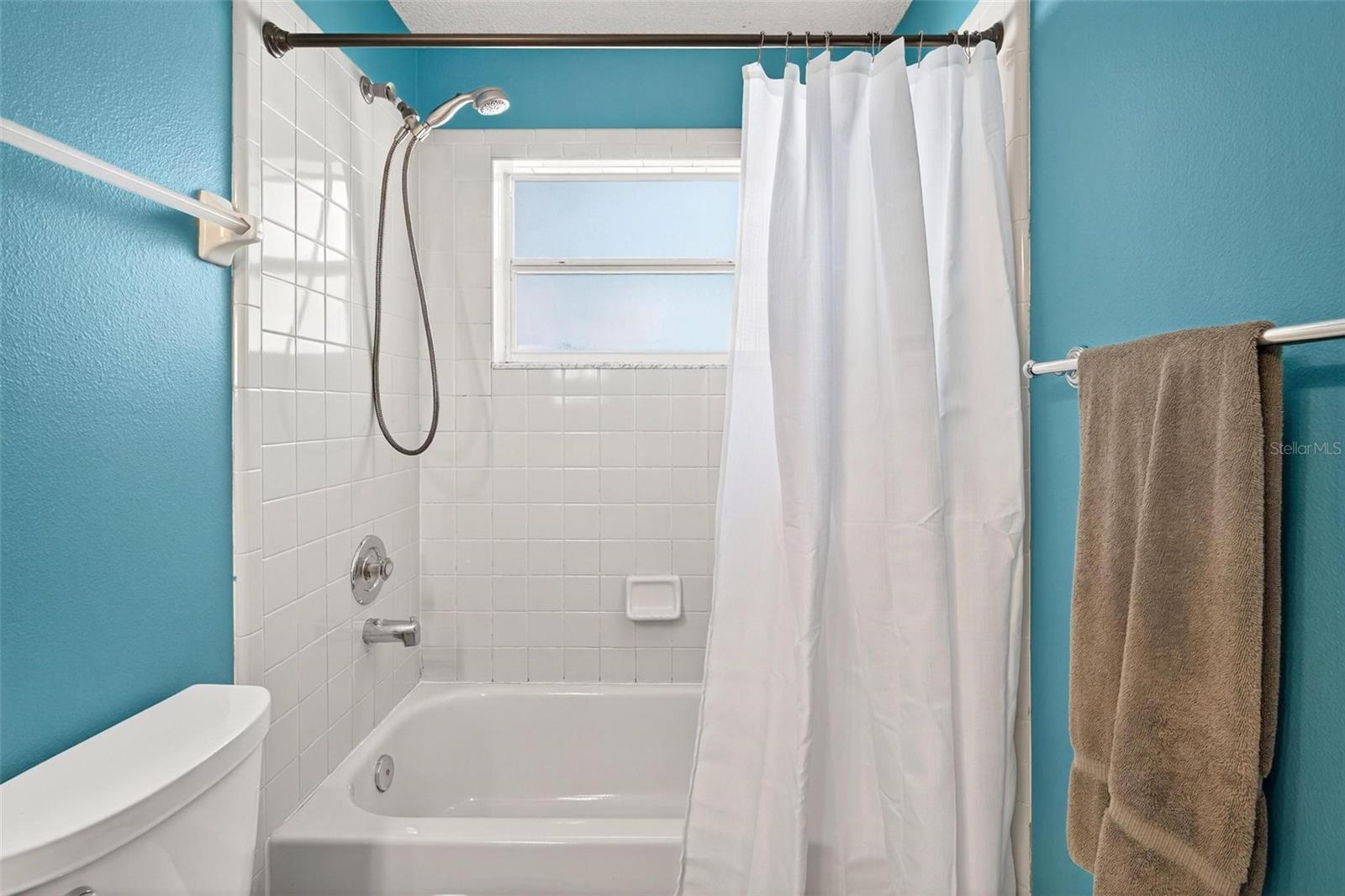 Image 33 of 48 For 1140 Windy Way