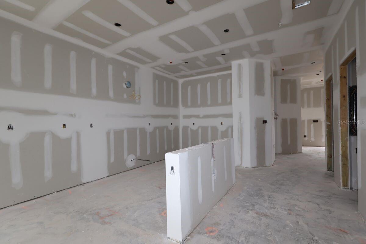 Image 4 of 20 For 691 Pothos Street