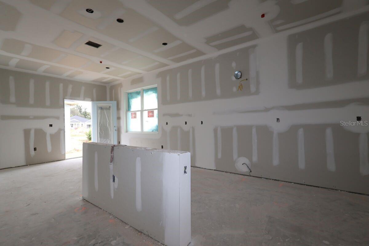 Image 6 of 20 For 691 Pothos Street