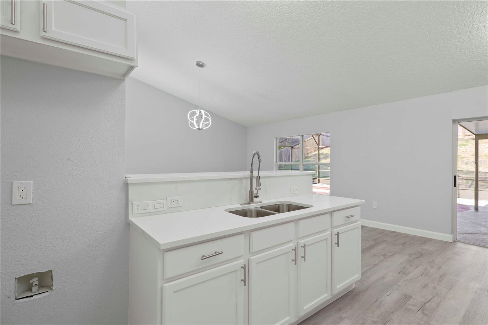 Image 12 of 42 For 941 Jayhil Drive