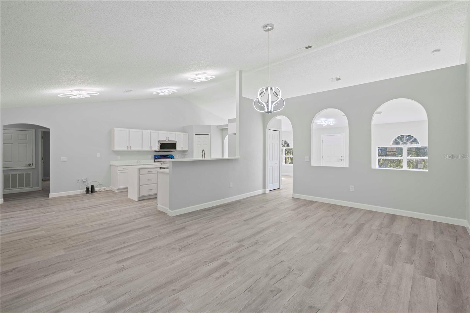 Image 16 of 42 For 941 Jayhil Drive