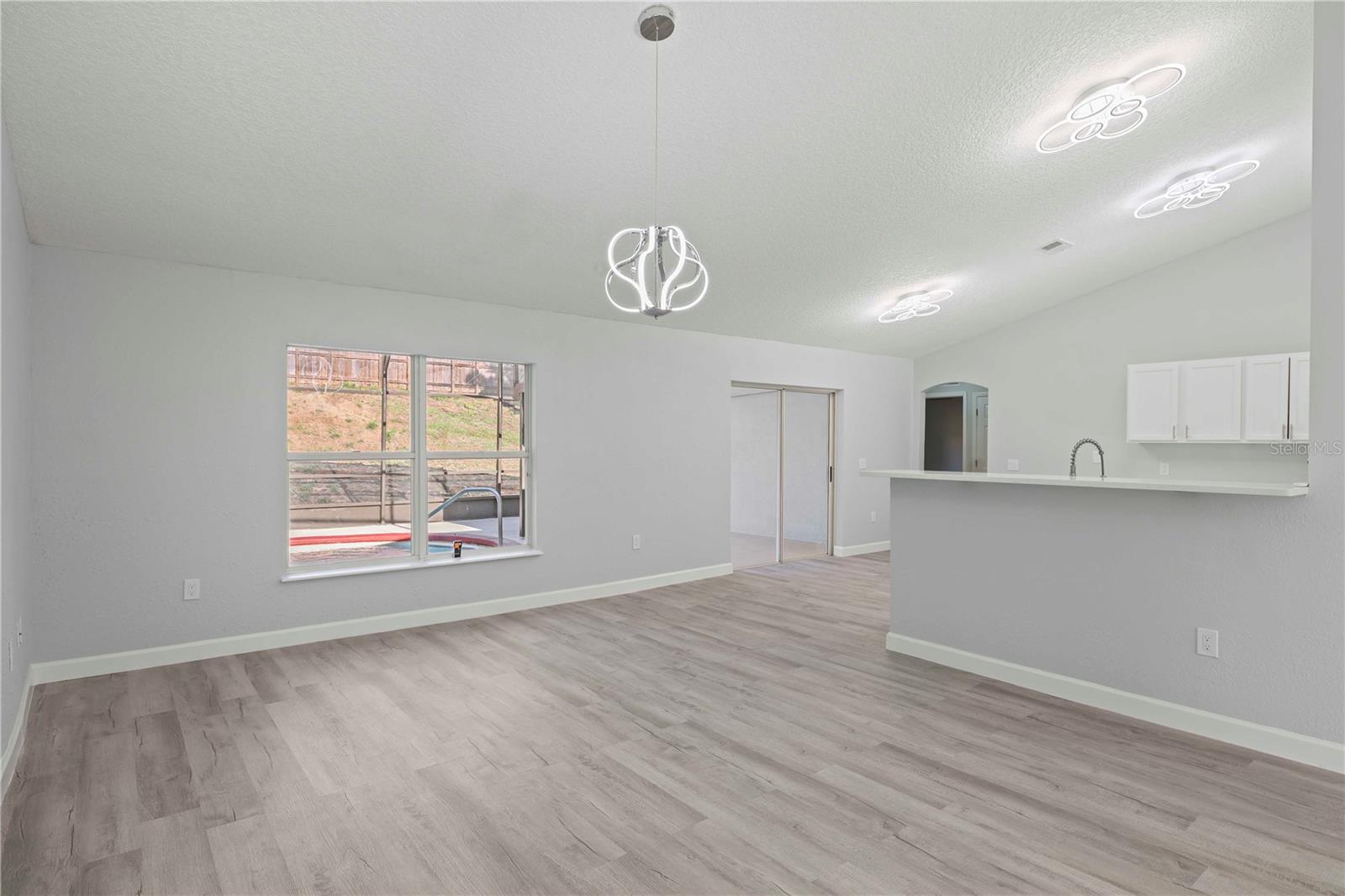 Image 17 of 42 For 941 Jayhil Drive