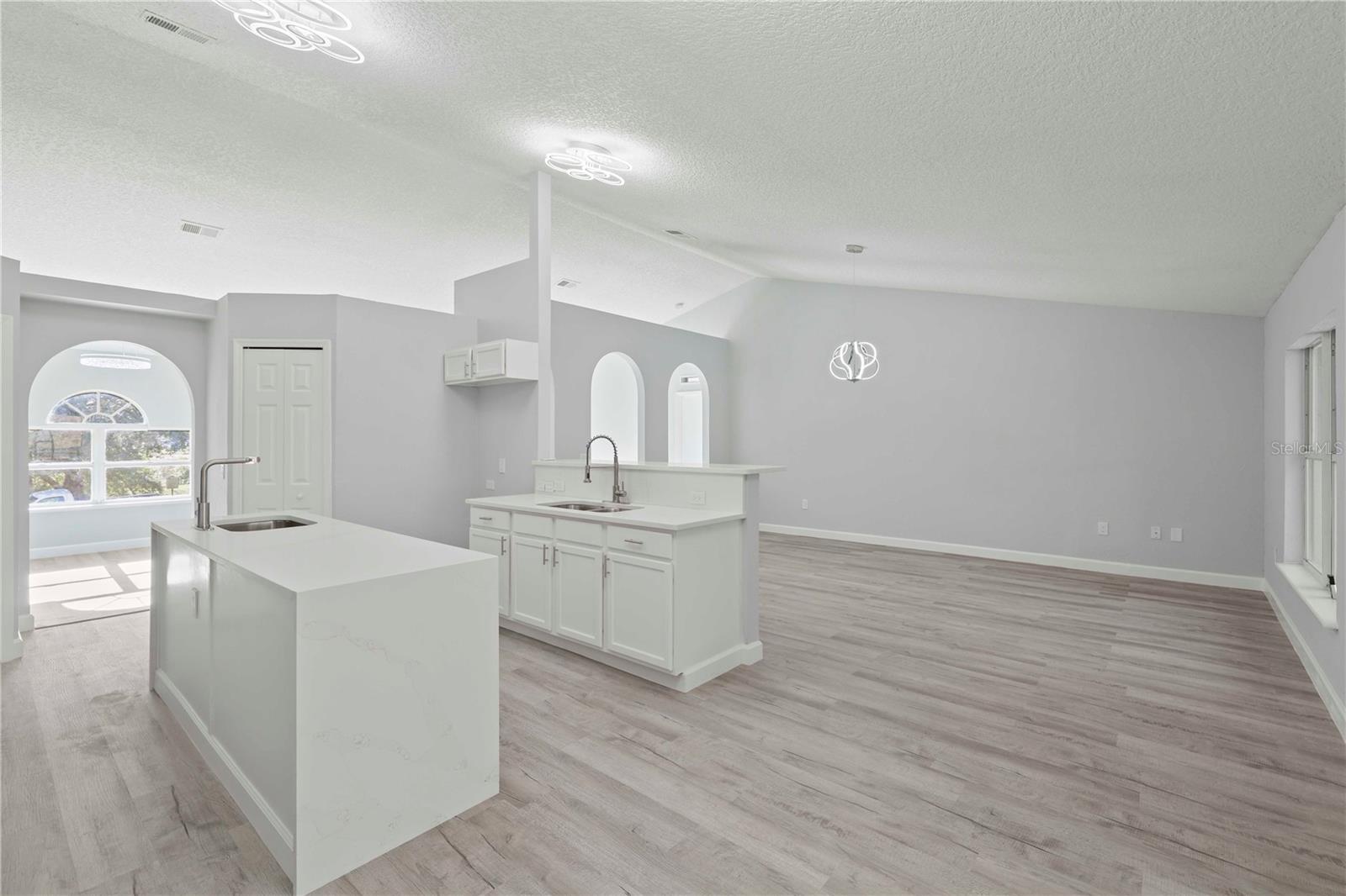 Image 2 of 42 For 941 Jayhil Drive