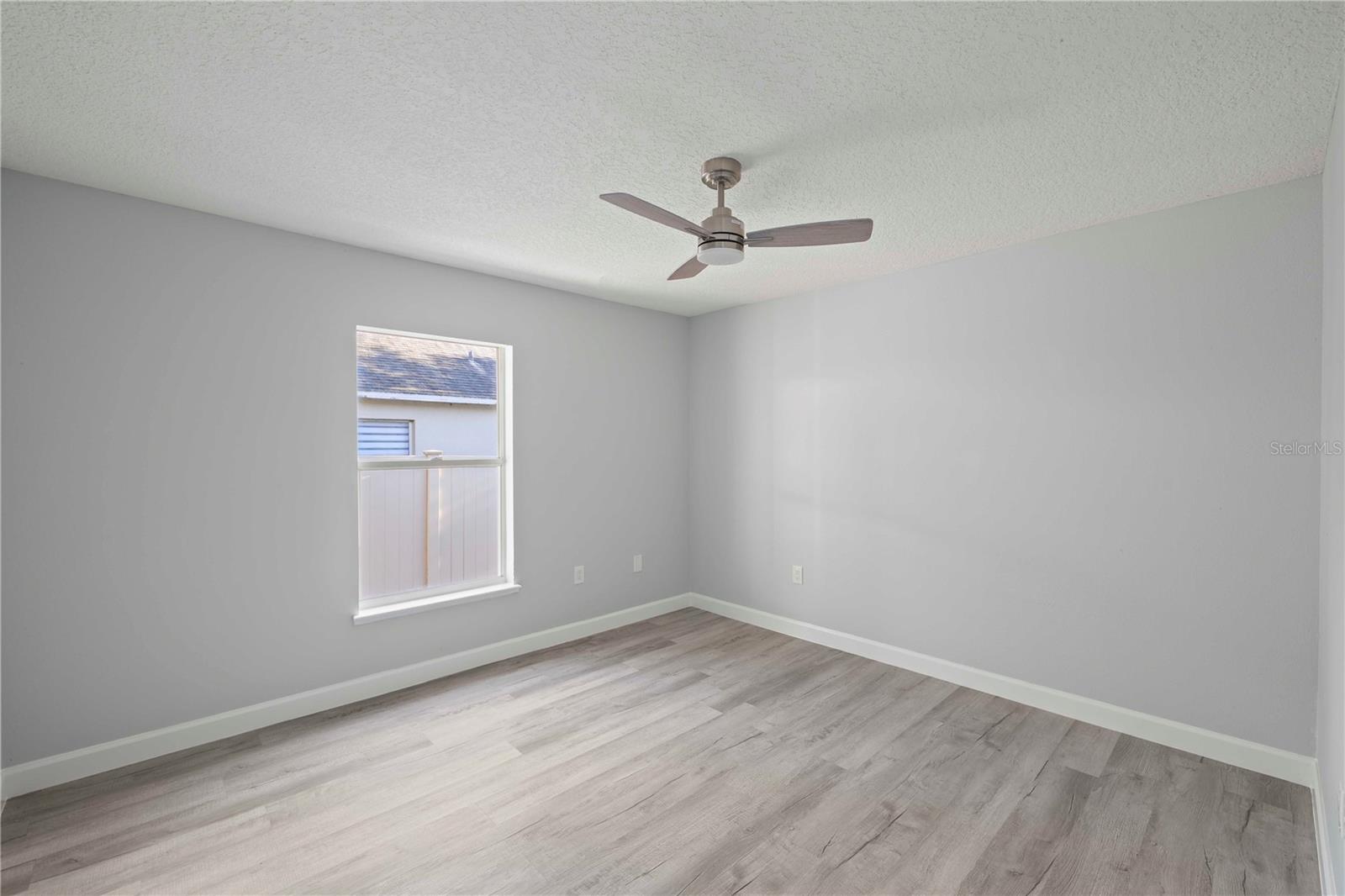 Image 27 of 42 For 941 Jayhil Drive