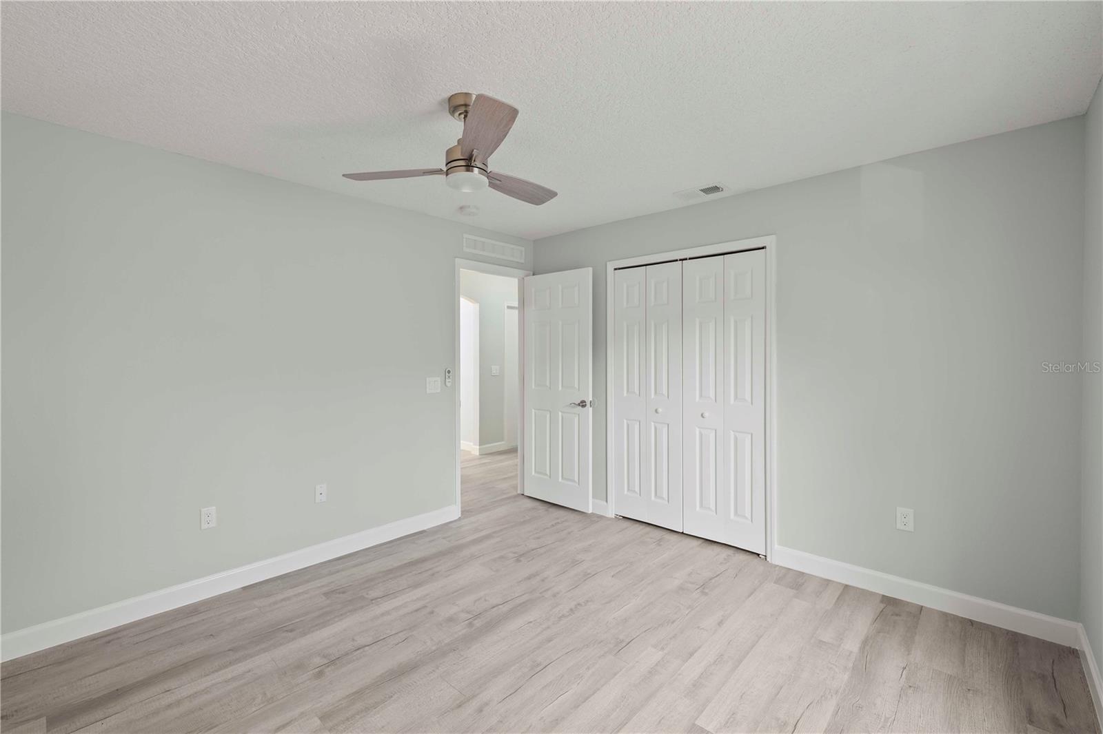 Image 28 of 42 For 941 Jayhil Drive