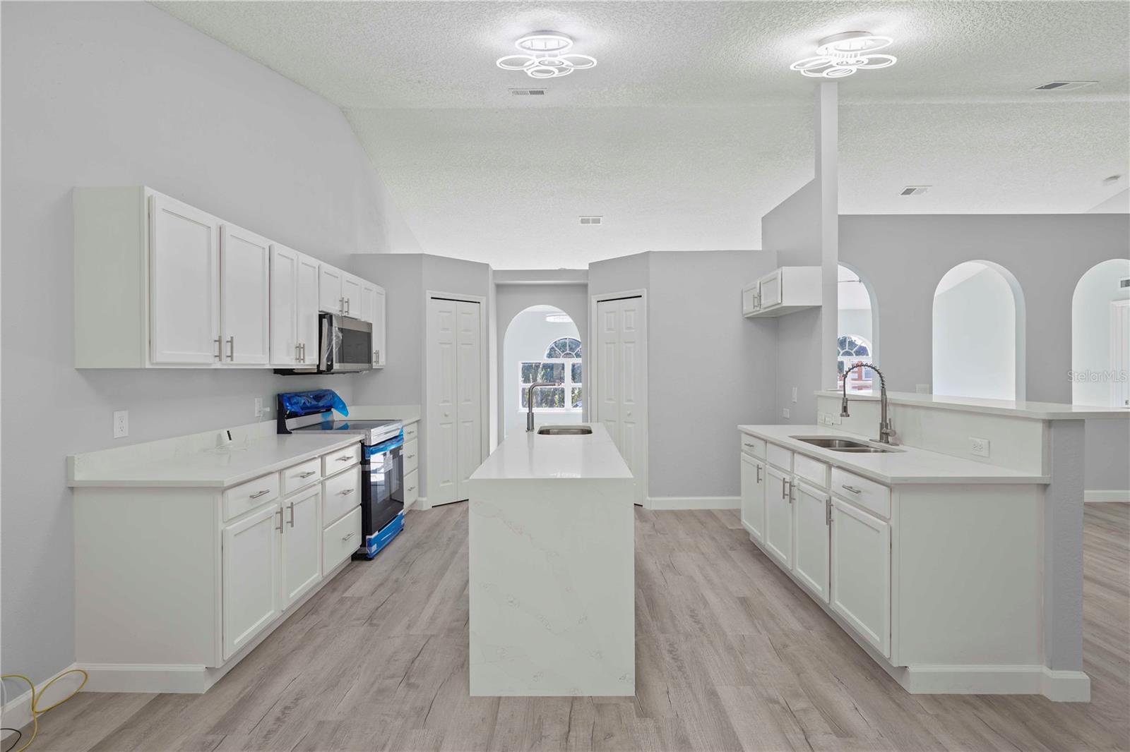 Image 3 of 42 For 941 Jayhil Drive