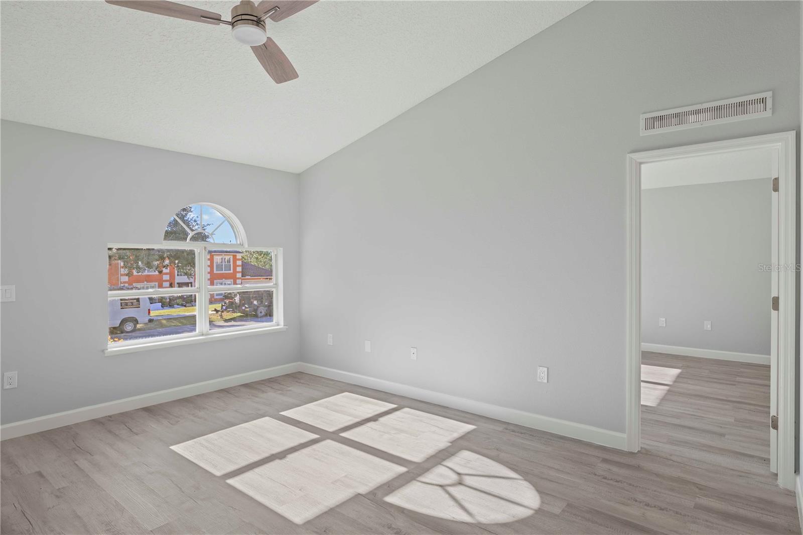 Image 5 of 42 For 941 Jayhil Drive